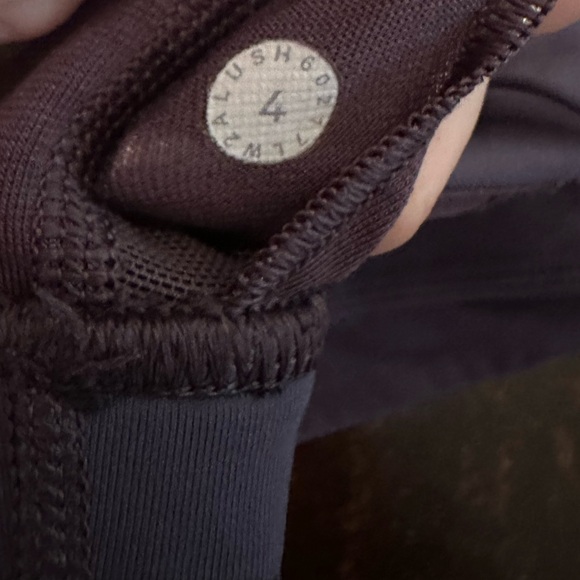 Lululemon sports bra - Picture 6 of 6